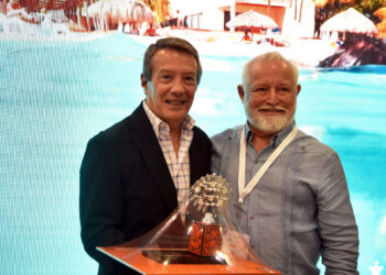 Gonzalo del Peón es distinguido con el “TOURISM EXCELLENCE AWARD 2023”