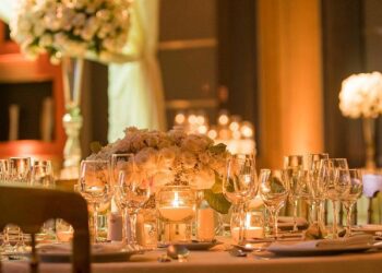 RIU Plaza, negocios urbanos