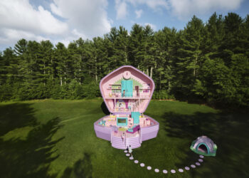 Incentívalos en la casa de Polly Pocket