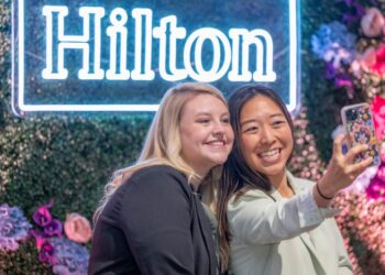 ¿Viajas solo o acompañado?