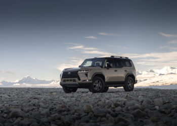 Lexus GX: el lujo también pisa tierra