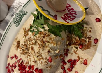 Chile en nogada, con sabor a cantina